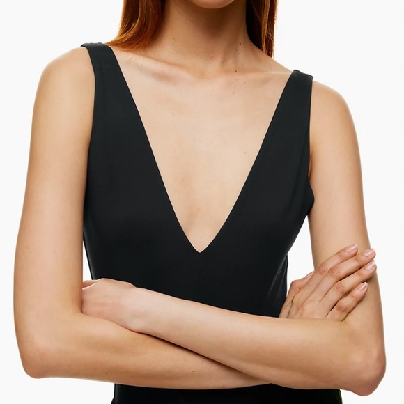 Babaton V Neck Bodysuit - Picture 2 of 4